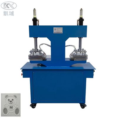 Ein guter Preis. OEM-PVC-Kleidungsetikettenaufstrichmaschine Niedriger Stromverbrauch Online